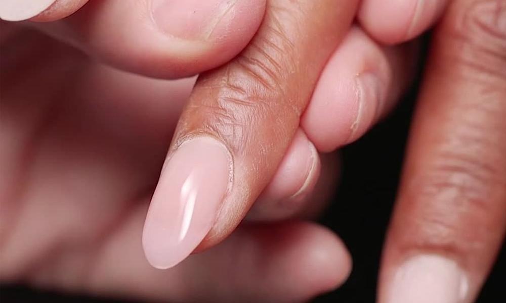 Hoelang blijft BIAB op je nagels? – Spaaz